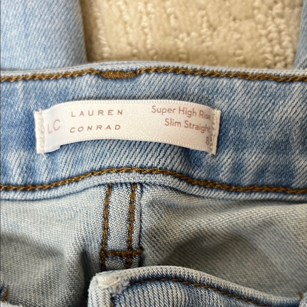 Lauren Conrad super high rise slim straight leg Embroidered Blue Jeans, size 8 - Picture 3 of 3